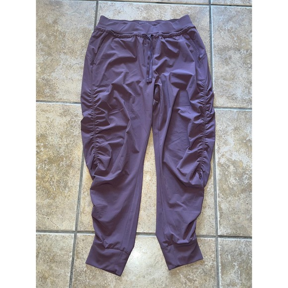 Athleta Pants - Athleta Attitude Pant Size 6
